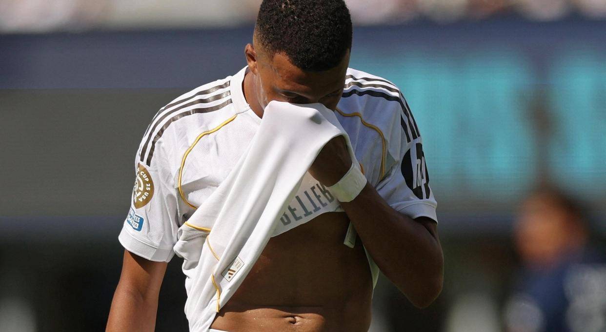 今夜巴黎圣日耳曼备战NBA常规赛，内部沟通细节曝光，球迷炸锅，年轻球员得到机会的简单介绍