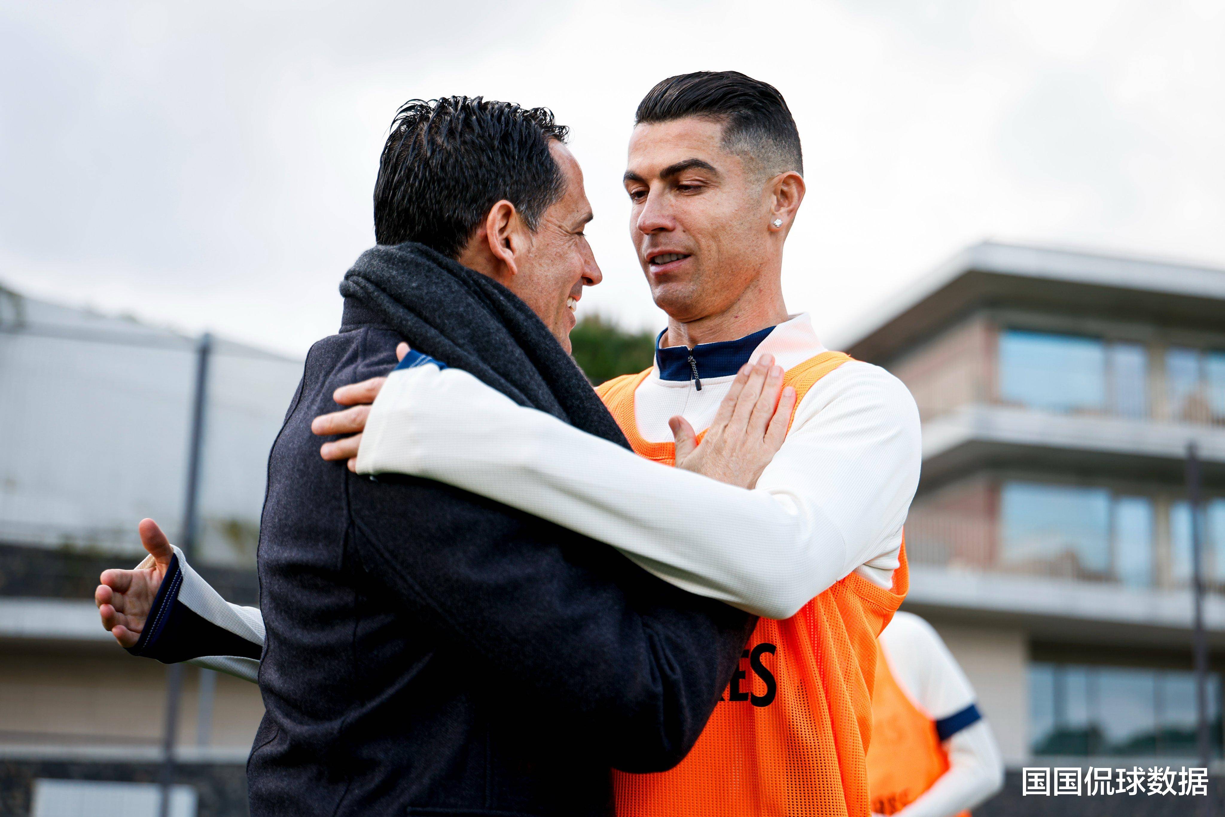 包含国际比赛日欧超杯焦点战，那不勒斯扳平良机，目标明确，年轻球员得到机会的词条