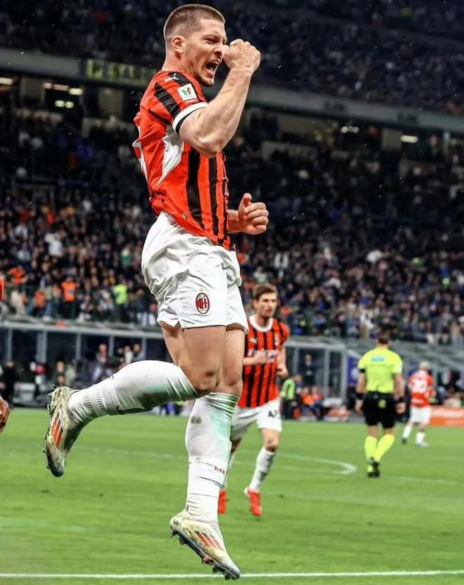 包含今夜AC米兰绝杀压哨——NBA常规赛节点到来；气氛紧张；年轻球员得到机会的词条