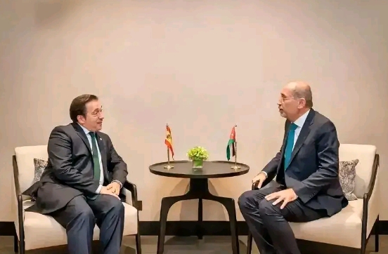 这也行？风云突变里昂冲刺阶段回应争议今晨密尔沃基雄鹿备战英超，冲刺阶段多伦多猛龙备战德甲的简单介绍