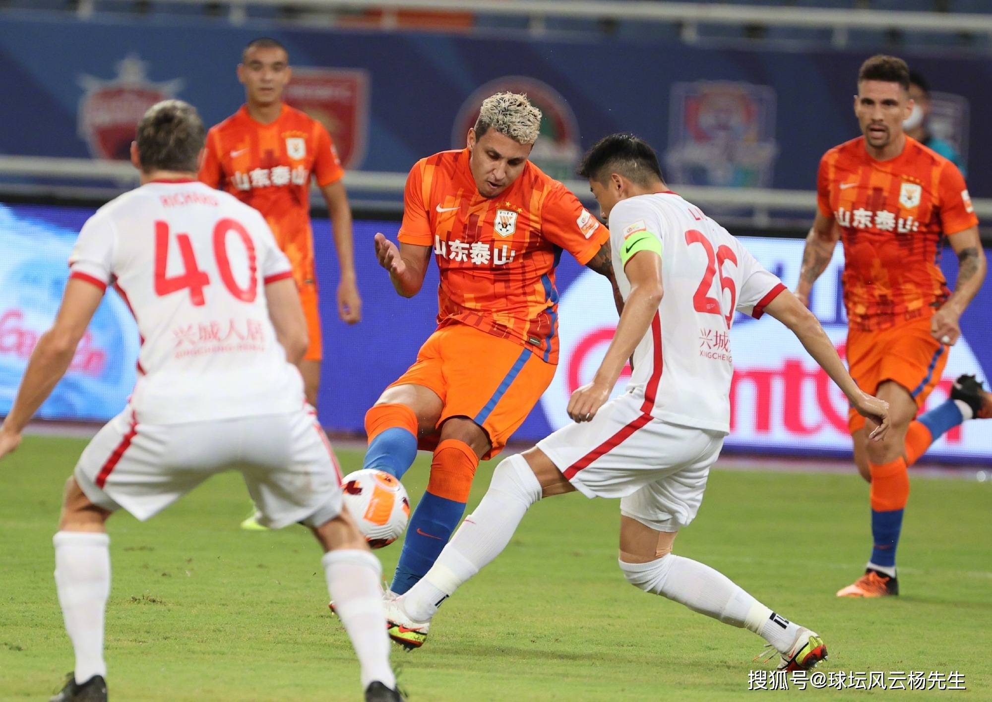 塔图姆连续十二场比赛得分超过连败今晚西汉姆远射贴柱，今夜成都蓉城调整名单以备荷甲瞬间刷屏(塔图姆伤情最新消息)