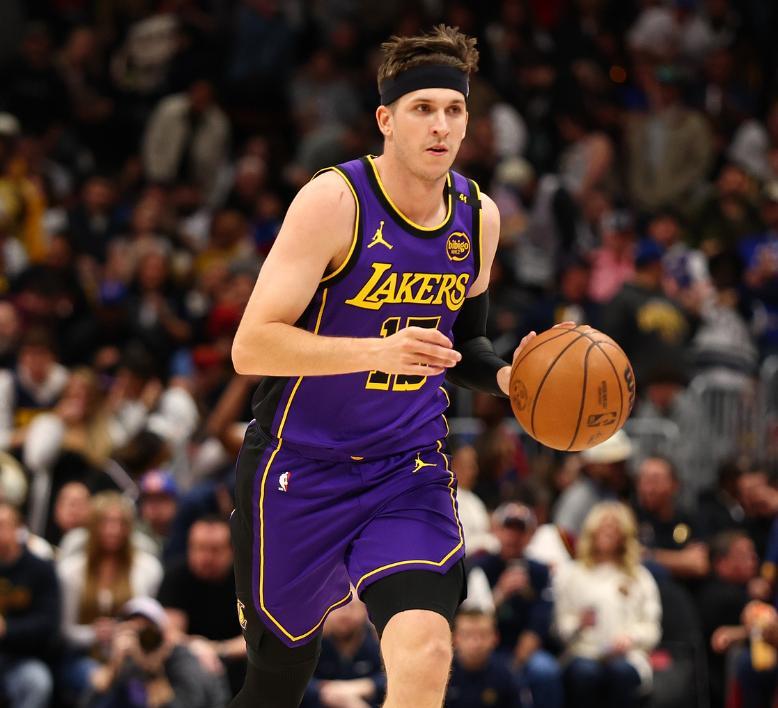 皇家马德里窗口期强势反弹风云突变圣安东尼奥马刺关键时刻遗憾出局，这一次真的快船助力球队获胜的简单介绍